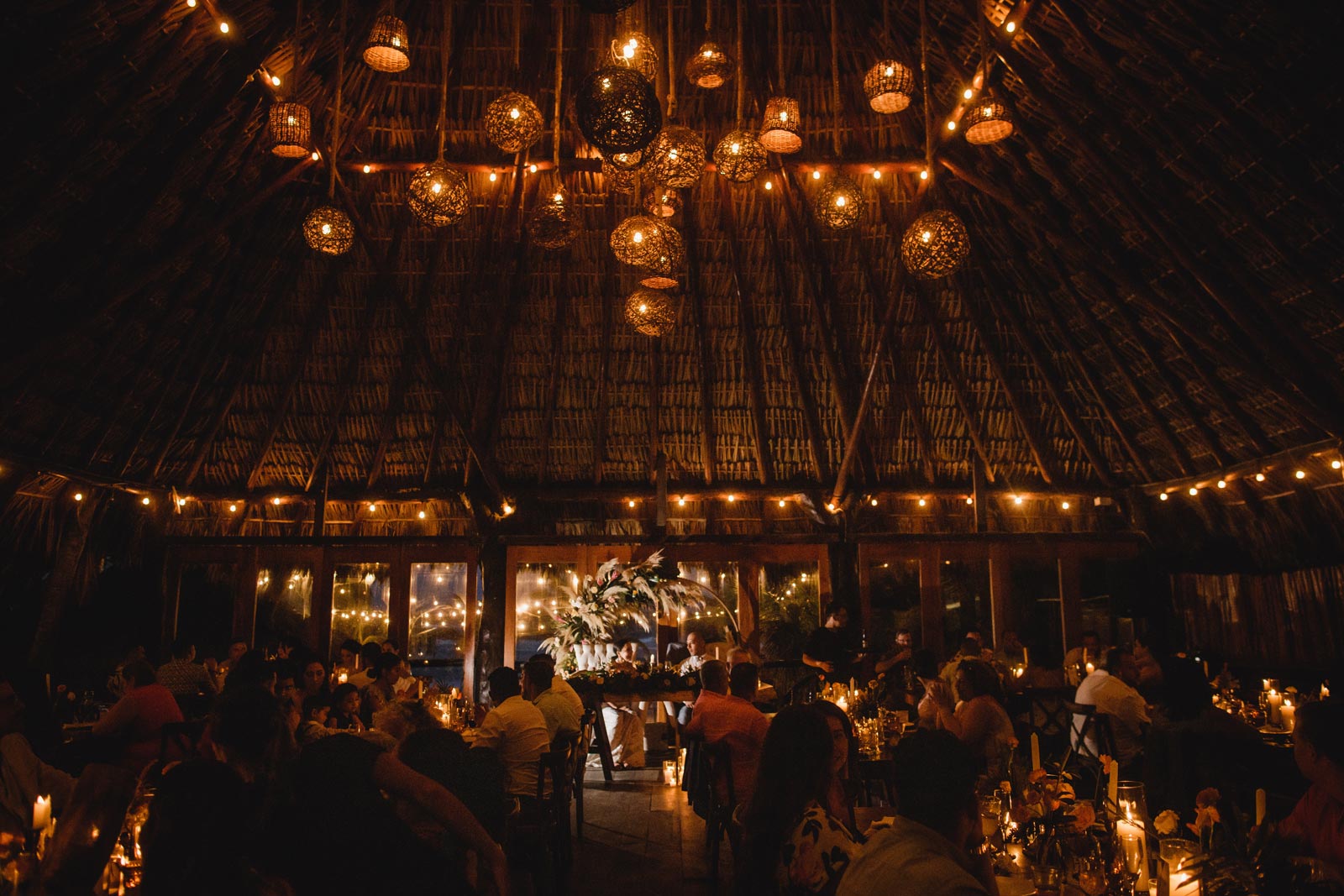 whimsical-fairy-lights-enchanting-reception-ideas